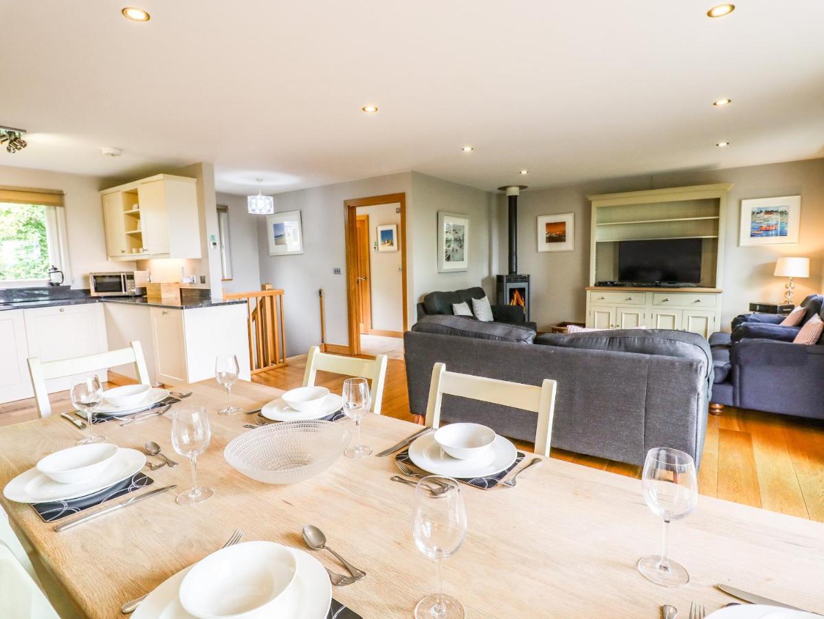 Swandown, 20 Poldon Villa Chard Eksteriør bilde